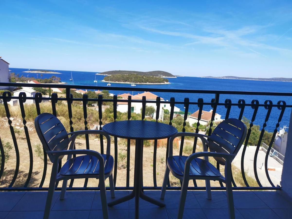 Villa Berg Maslinica Bagian luar foto